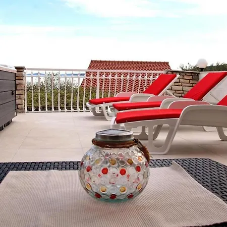 Sweet With Jaccuzi&sea View Seget Vranjica