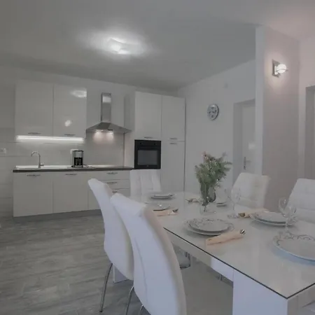 Sweet With Jaccuzi&sea View 公寓 *
