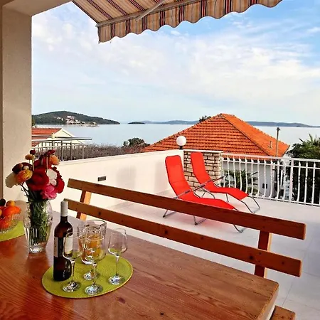 Sweet With Jaccuzi&sea View شقة *