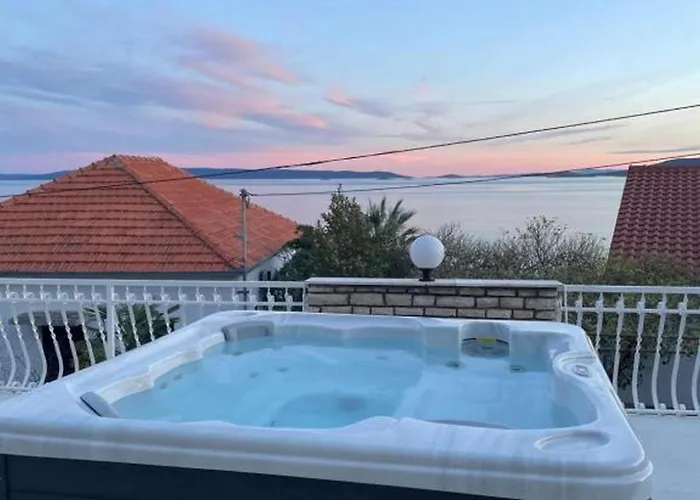 Sweet With Jaccuzi&sea View سيغيت فغانييتْسا
