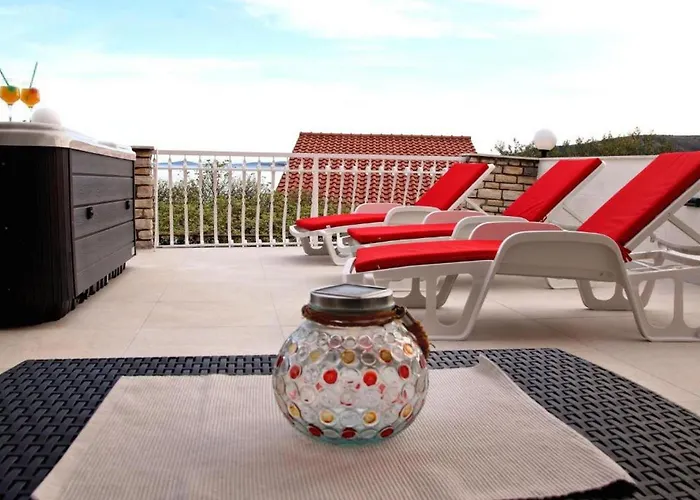 Sweet With Jaccuzi&sea View سيغيت فغانييتْسا